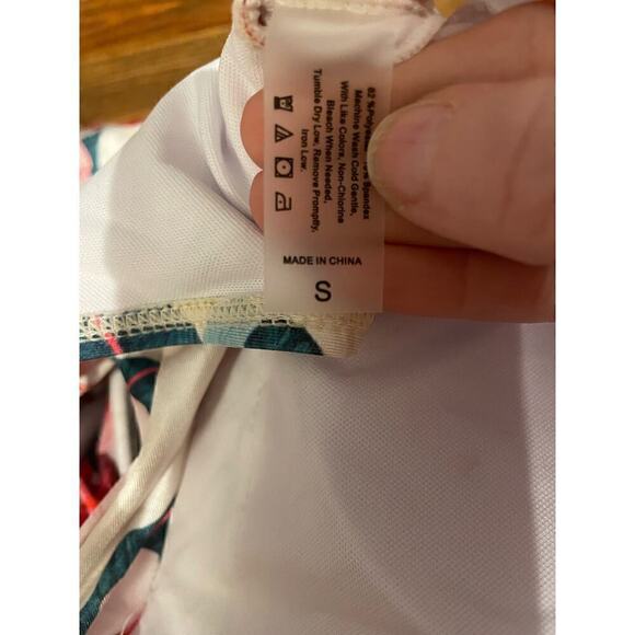 NWOT Ruffled Monokini Plunge Floral Swimsuit with Kimono Skirt, size S - Picture 11 of 11